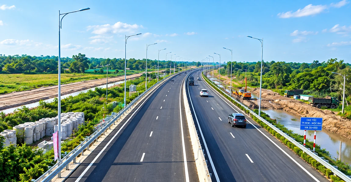 cao tốc hồ chí minh đi nội bài